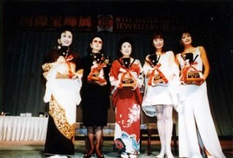 日本ジュエリーベストドレッサー賞歴代受賞者