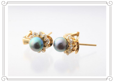 ピアス