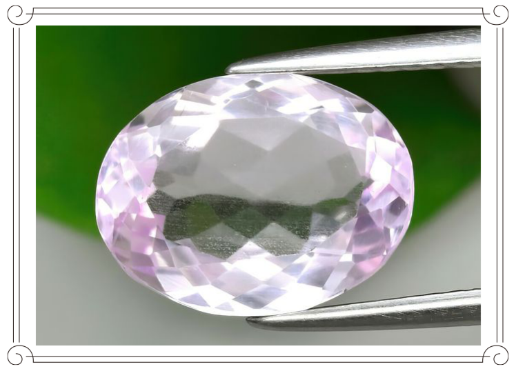 9月の誕生石「サファイア」の意味や特徴、おすすめのジュエリーまでご