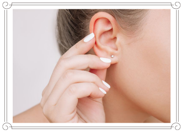 プラチナピアスはつけっぱなしにしても大丈夫？注意点や日々のケアを解説！